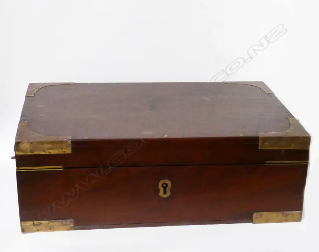 A Malay Chinese antique money changer's box Image 1++