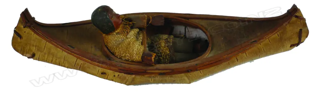 A folk art North American Indian canoe model Image 1++