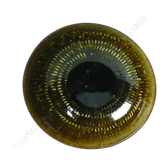 A 1970s Len Castle Studio Pottery bowl