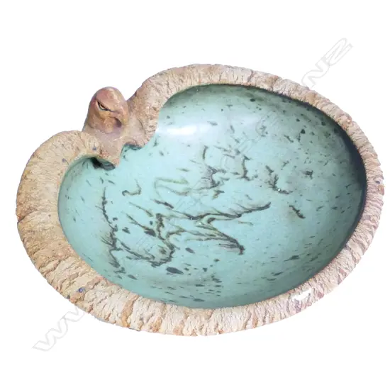 Len Castle Avian bowl