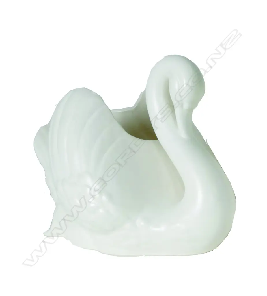 A Crown Lynn swan Image 1++