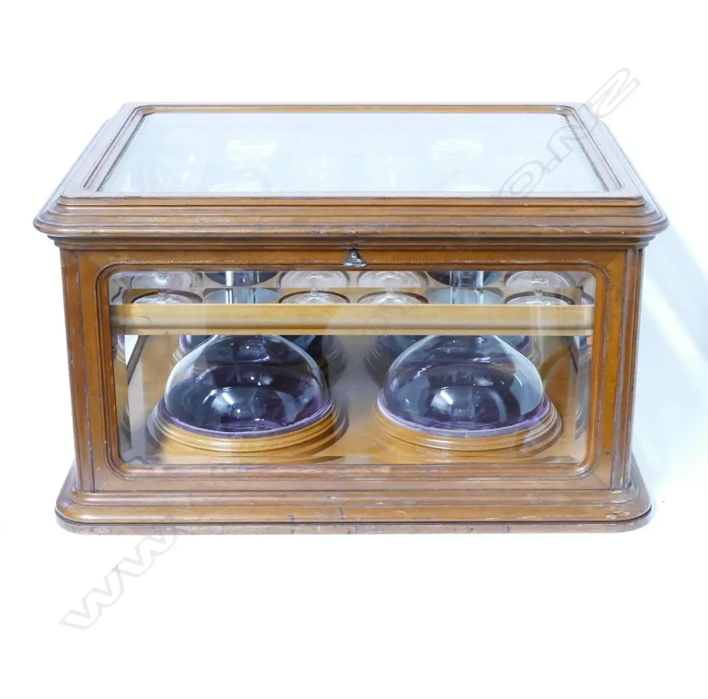 A Continental cave à liqueur Image 1++