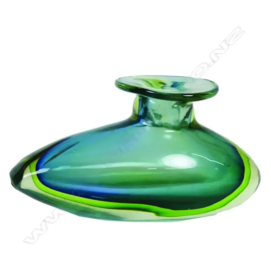 A vintage Murano sommerso submarine vase in blue