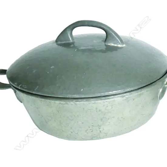 A Tudric Pewter tureen and cover