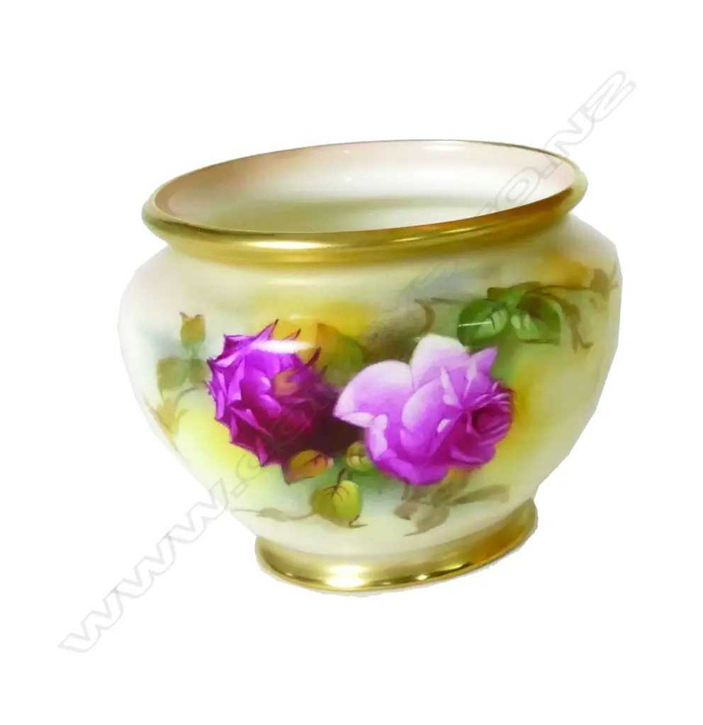A small Royal Worcester table jardiniere Image 1++