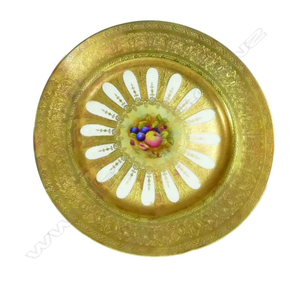 An Aynsley cabinet plate Image 1++