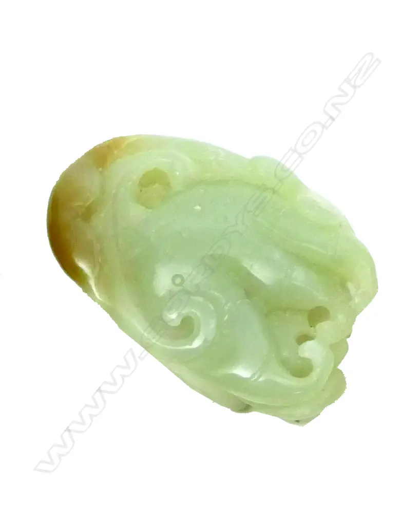 A small Chinese jade carving Image 1++