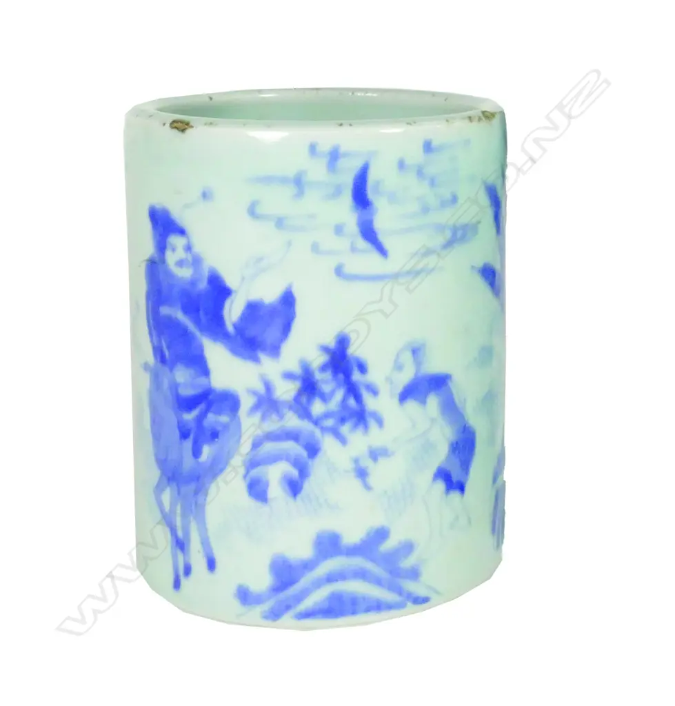 A Chinese porcelain blue and white brush pot Image 1++