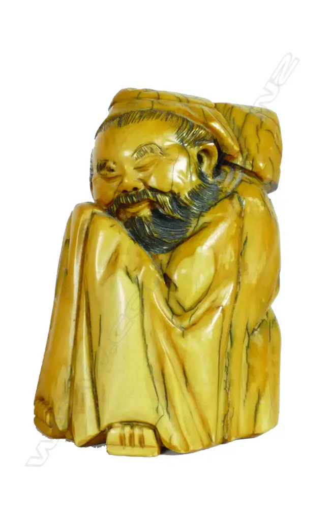 An old Chinese carved mammoth ivory figure Image 1++