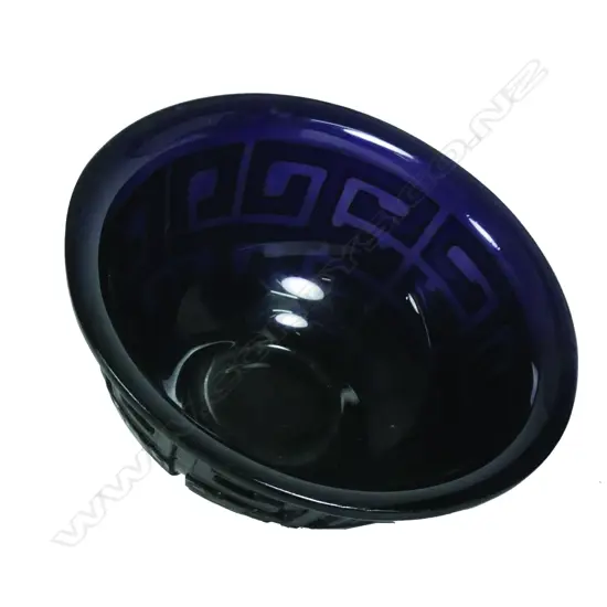 A Chinese Peking glass bowl