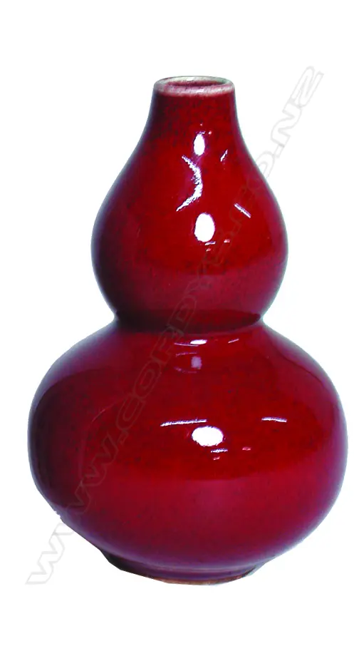 A Chinese porcelain double-gourd vase Image 1++