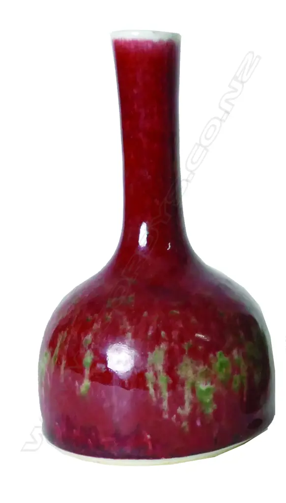 A Chinese porcelain mallet bodied vase Image 1++