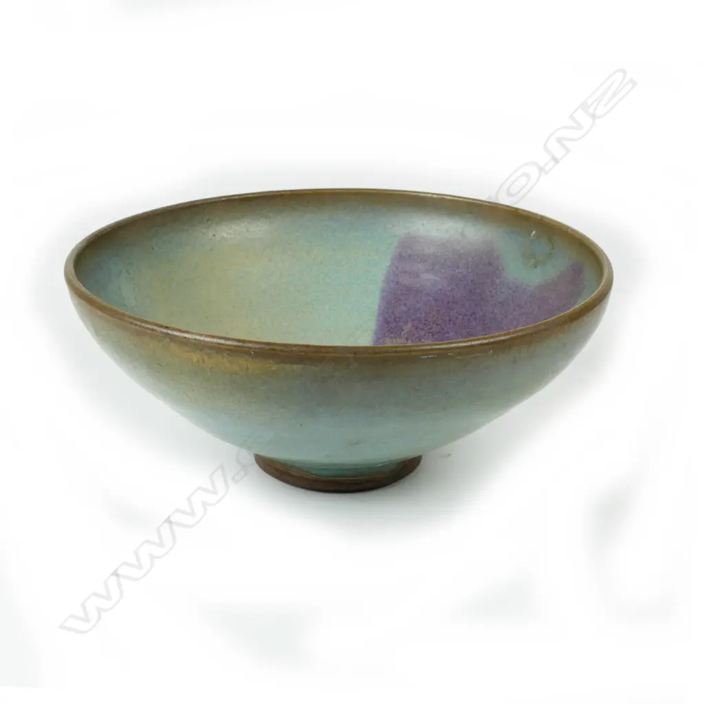 A Jun glazed bowl in Yuan style Image 1++