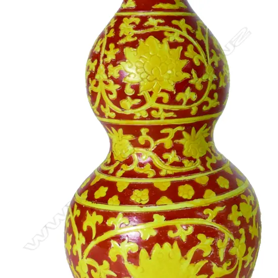 An old impressive Chinese double gourd form vase
