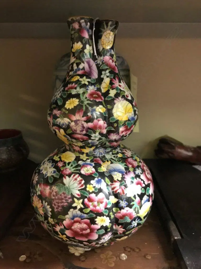 A Chinese porcelain bottle vase Image 1++