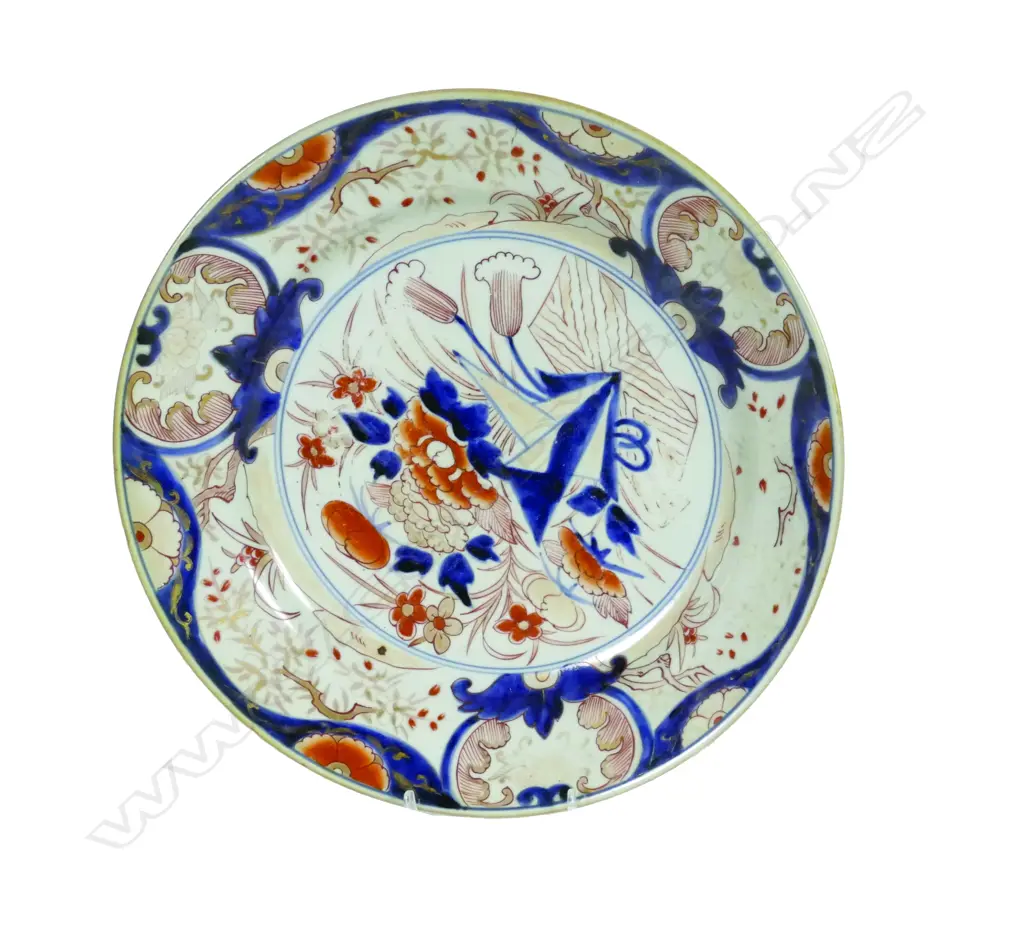 A Chinese Imari porcelain shallow bowl Image 1++