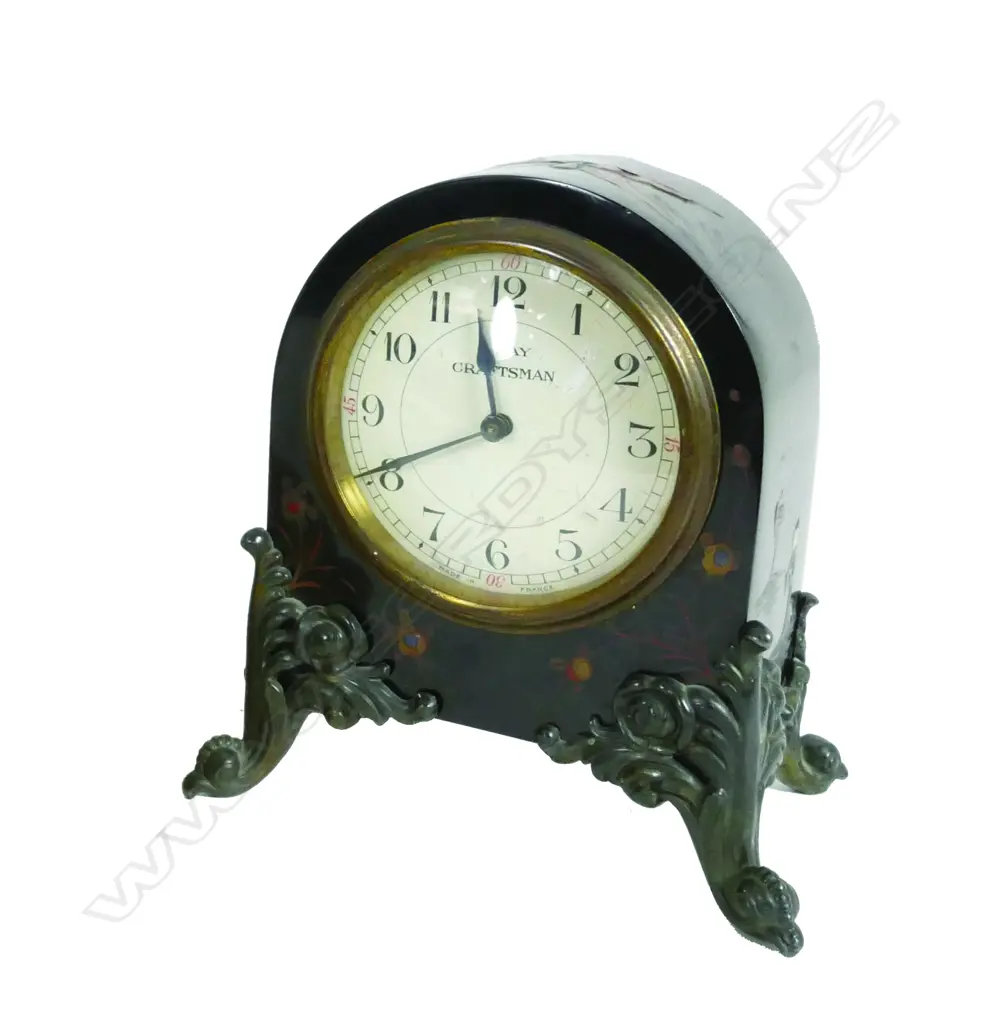 A small French mantel clock Image 1++