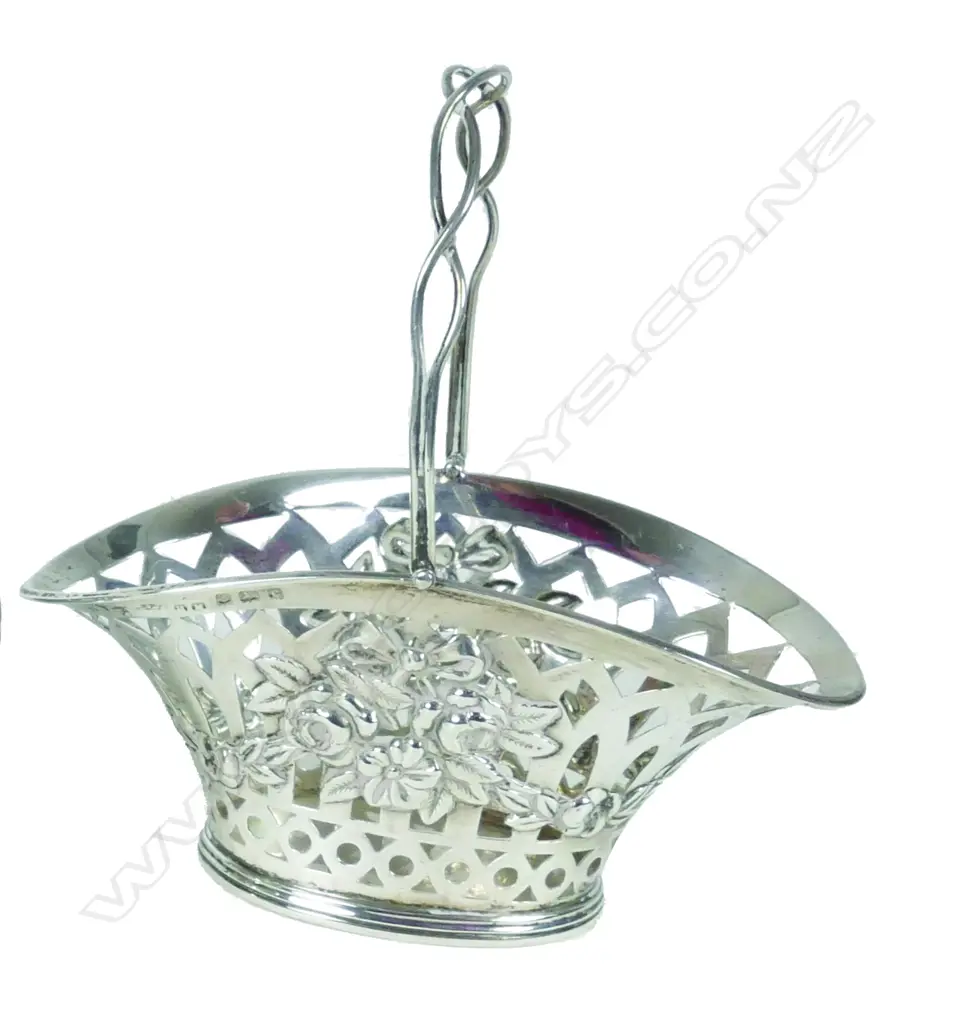 An Edwardian silver basket shaped bonbon dish Image 1++