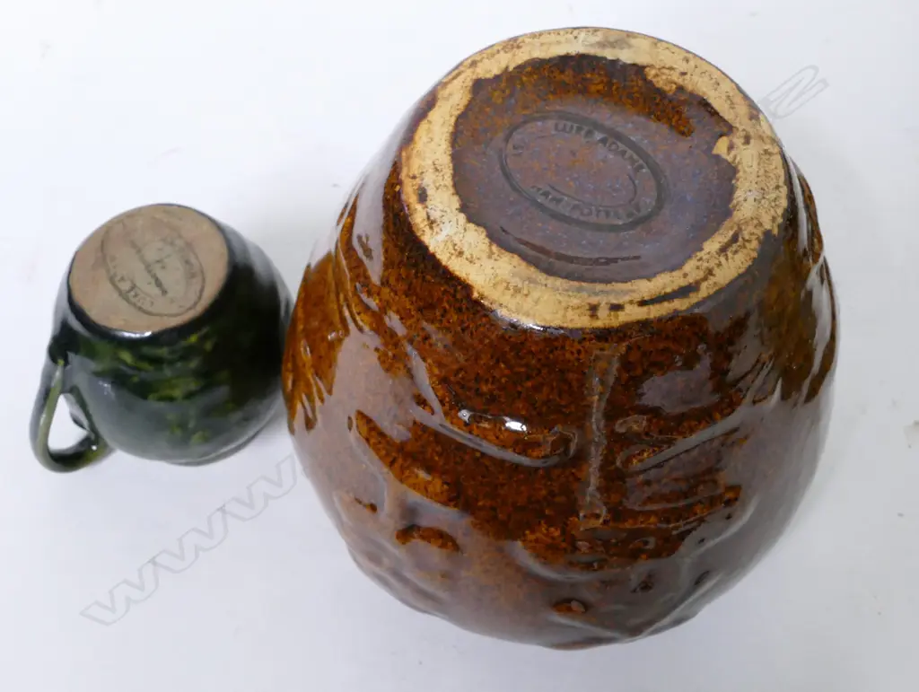 Two Luke Adams pottery pieces Image 1++