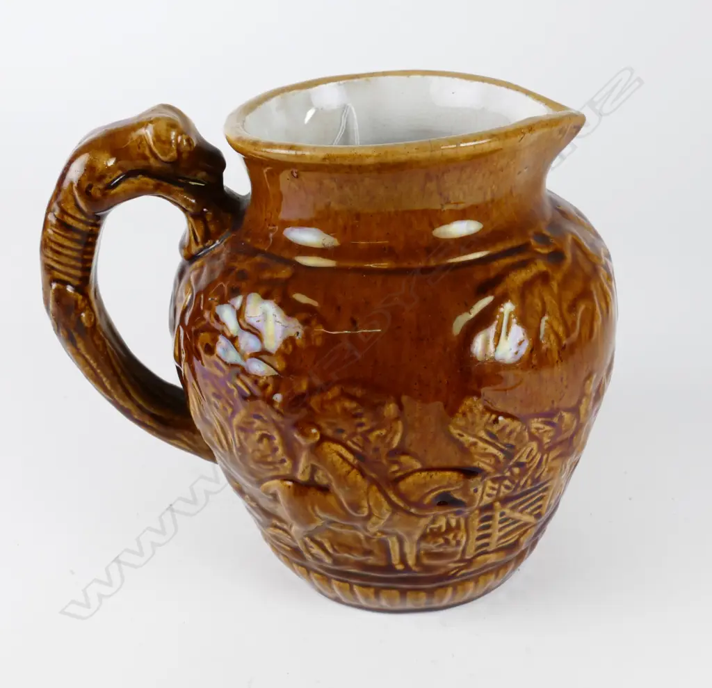 P. Hutson & Co. hunting jug Image 1++