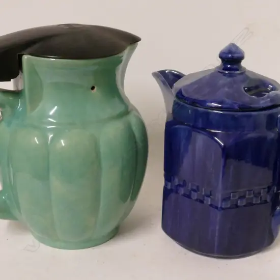 Two Temuka Ware electric jugs
