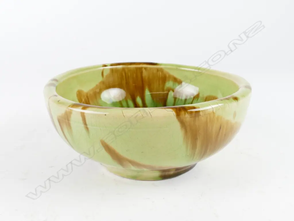 An early Crown Lynn cereal bowl as made for the American troops Image 1++