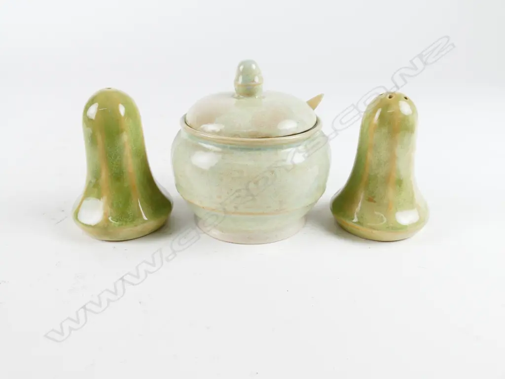 Three early Crown Lynn items Image 1++