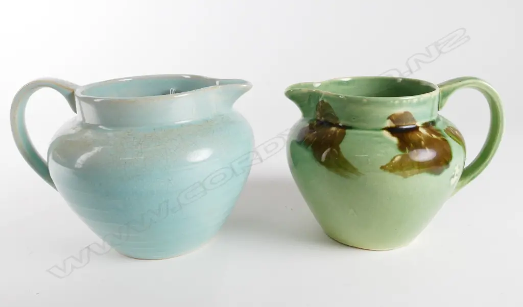 Two early Crown Lynn jugs Image 1++