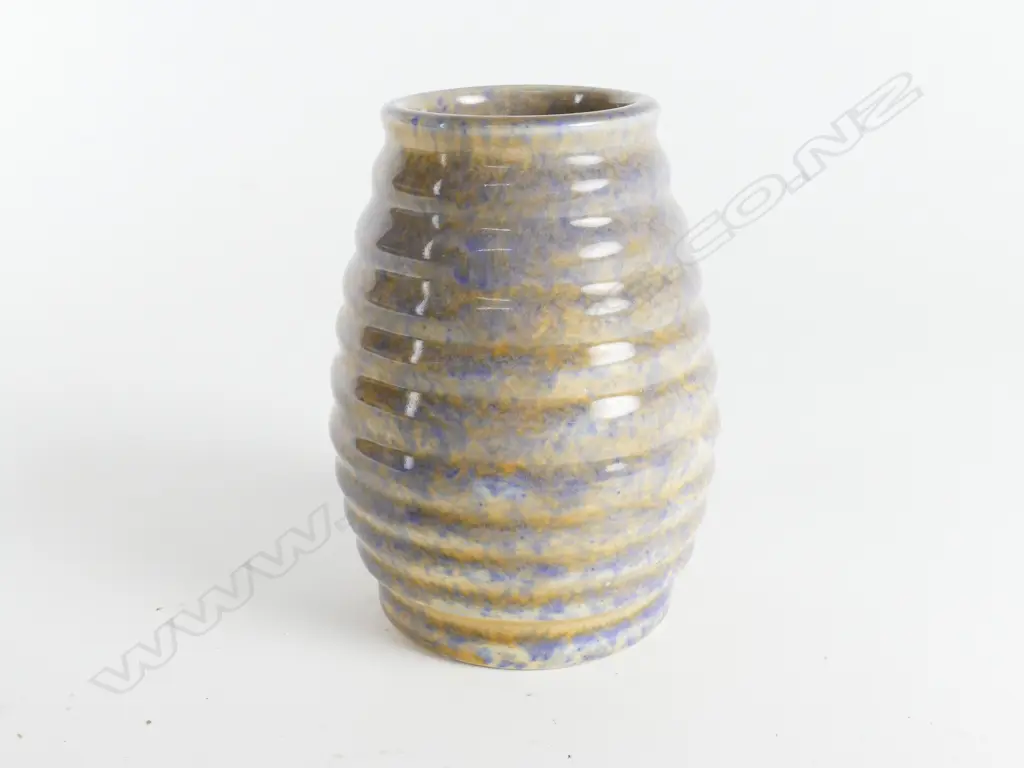 Crown Lynn ribbed ovoid vase Image 1++