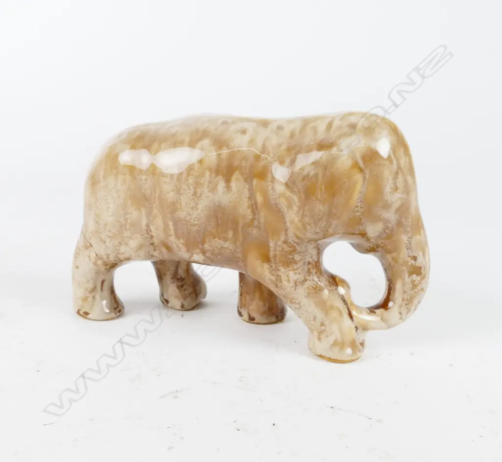 An early Crown Lynn elephant sculpture Image 1++