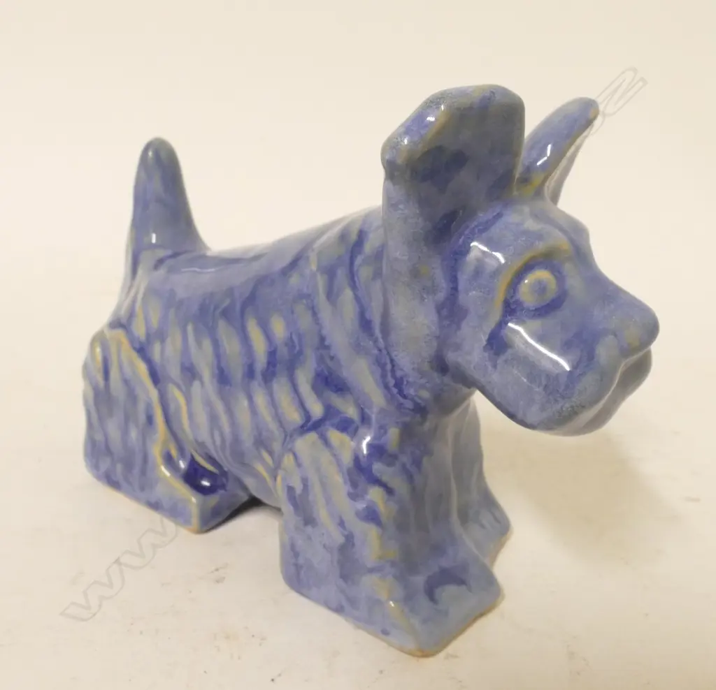 An early Crown Lynn Scottie Dog sculpture Image 1++