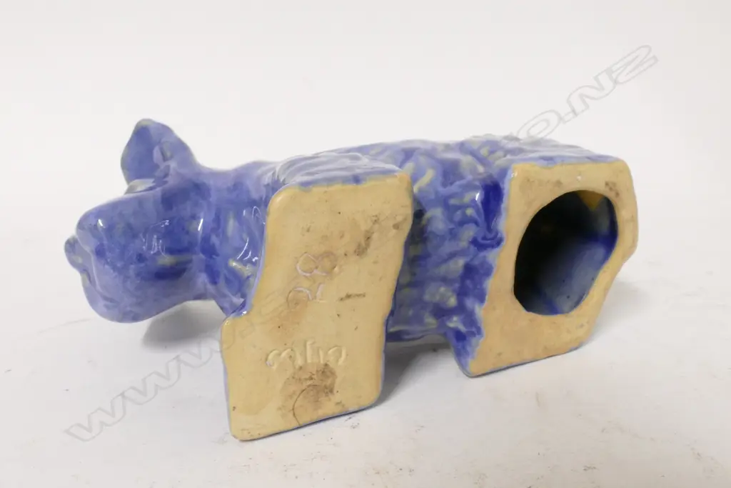 An early Crown Lynn Scottie Dog sculpture Image 1++
