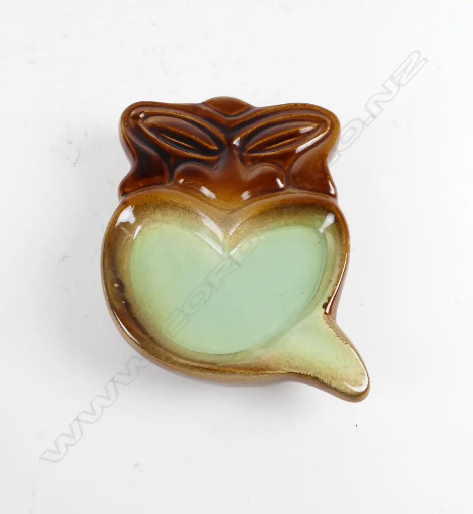 Crown Lynn Wharetana Maori Art Pottery Hei Tiki ashtray Image 1++