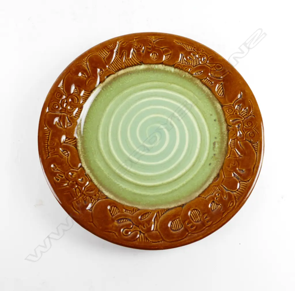 Crown Lynn Wharetana Maori Art Pottery wall 'plaque' Image 1++