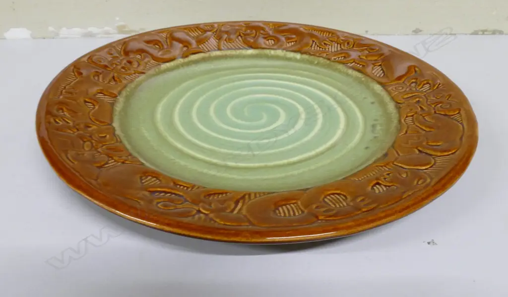 Crown Lynn Wharetana Maori Art Pottery wall 'plaque' Image 1++