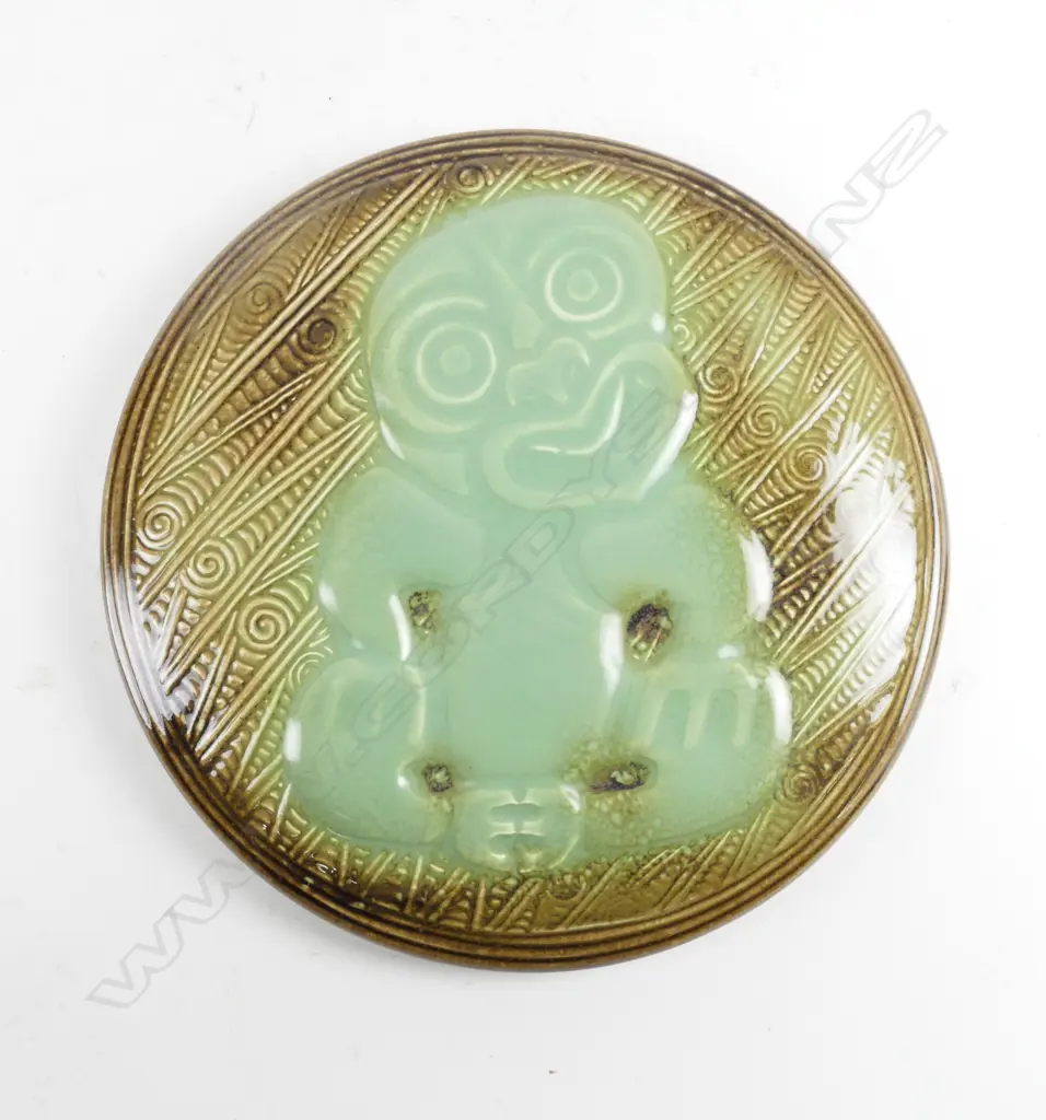 Crown Lynn Wharetana Maori Art Pottery wall plaque Image 1++