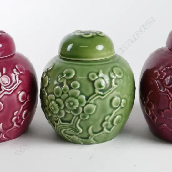 Three Crown Lynn lidded ginger jars