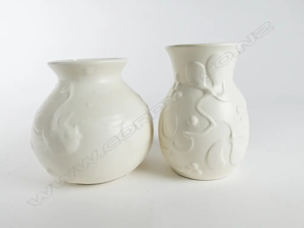 Two Crown Lynn white glaze vases Image 1++