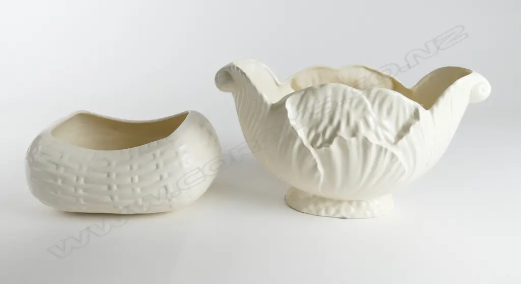 Two Crown Lynn white glaze vases Image 1++