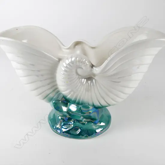 Crown Lynn double nautilis lustre glaze vase