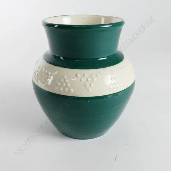 Crown Lynn vase similar to above