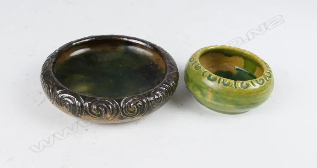 Two Briar Gardner Maori decorated small circular dishes Image 1++