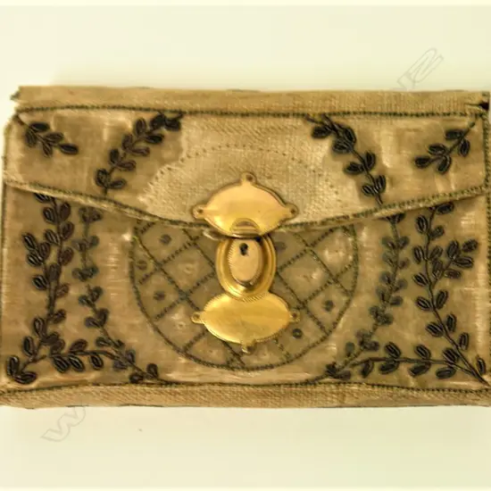 A Georgian period needlework sewing case