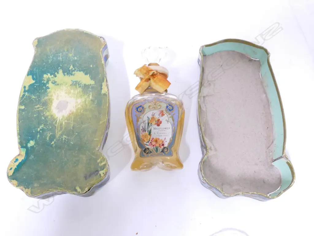 An early 1900s Rimmel perfume bottle Image 1++