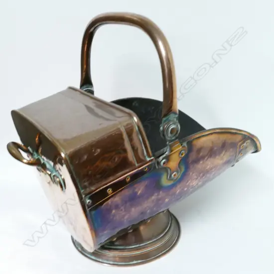 A Victorian copper coal scuttle
