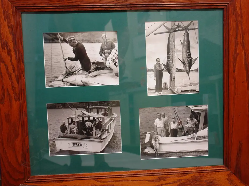 Four vintage big game fishing photos Image 1++