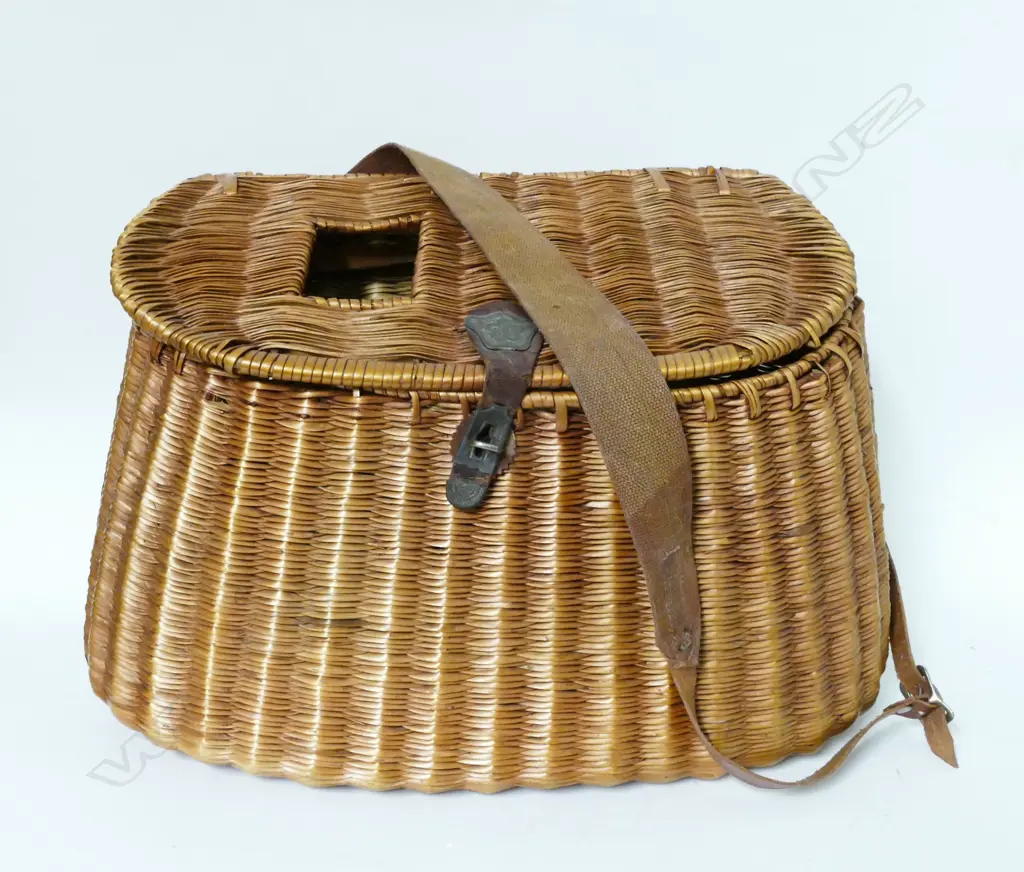 A wicker fishing creel Image 1++