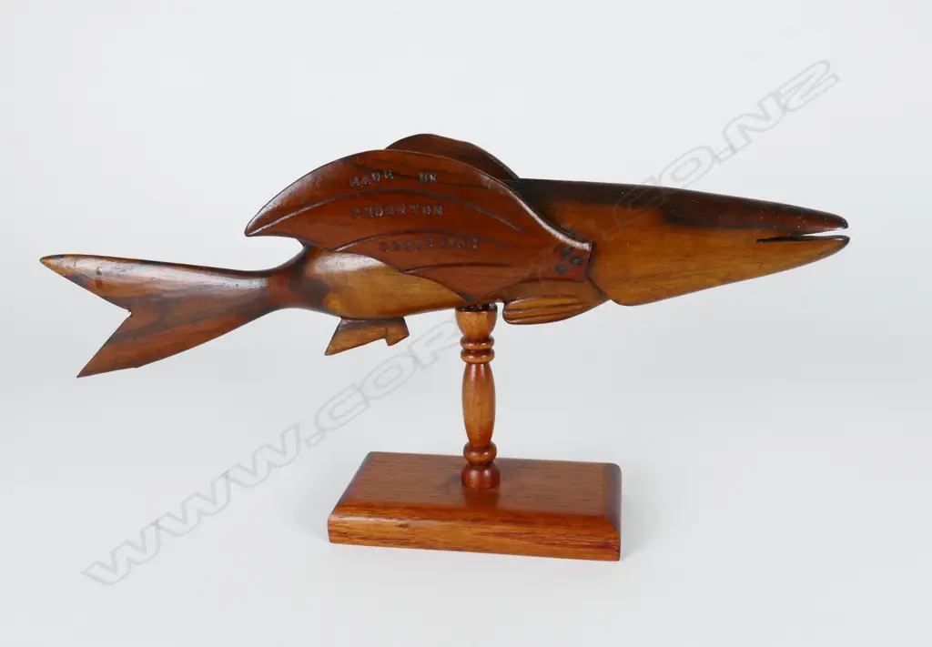 A Pitcairn Island carved wood flying fish Image 1++