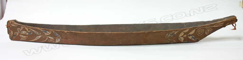 An early 19thC Sandwich Islands (Hawaiian) canoe model Image 1++