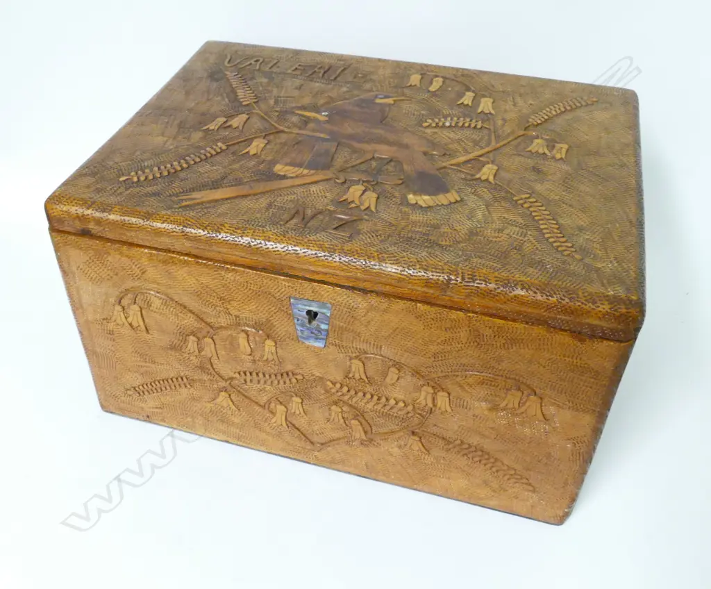 A New Zealand timber folk art jewellery box Image 1++